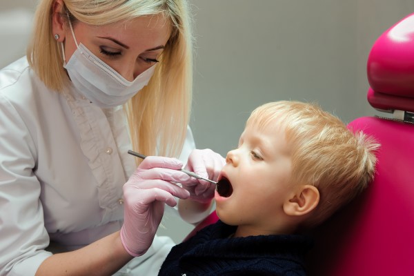 Choosing Between Fluoride Treatments And Dental Sealants For Kids